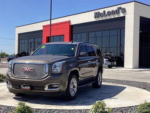 Used 2015 GMC Yukon SLE w/ Convenience Package image 1