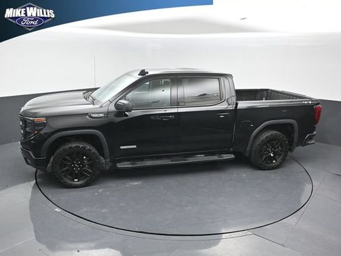 Used 2024 GMC Sierra 1500 Elevation w/ LPO, Elevation Black Package AWD/4WD image 12