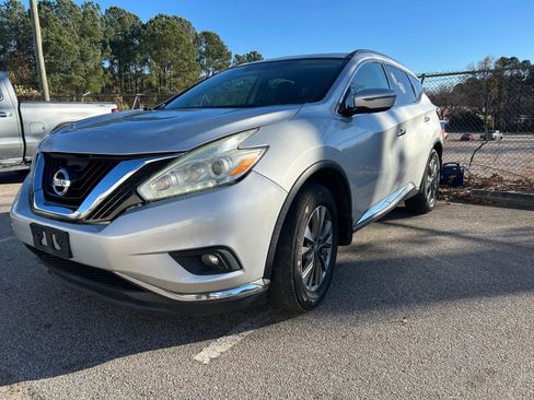 Used 2017 Nissan Murano SV FWD image 1