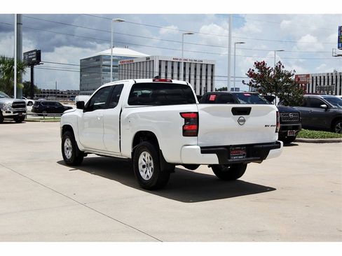 Certified 2024 Nissan Frontier SV w/ Technology Package image 4