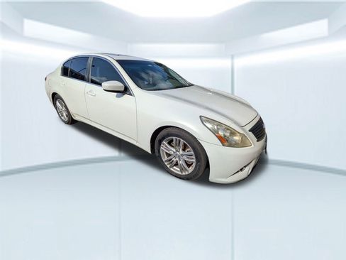 Used 2013 INFINITI G37 Journey w/ Premium Pkg image 4