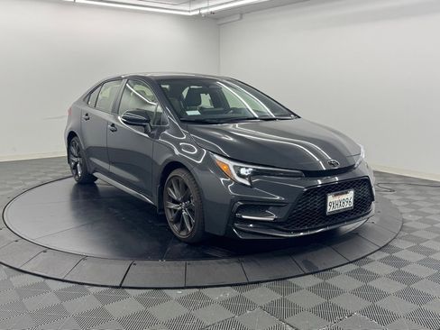 Used 2026 Toyota Corolla SE FWD image 4