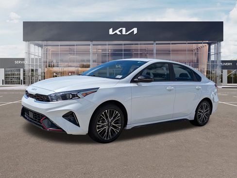 Certified 2024 Kia Forte GT-Line image 6