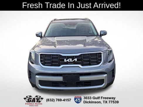 Used 2025 Kia Telluride S FWD image 2