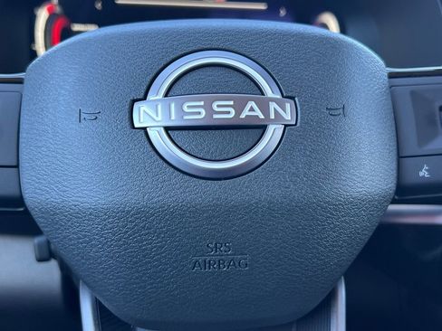 New 2026 Nissan Pathfinder Platinum image 5