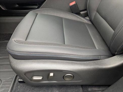 New 2026 Chevrolet Equinox EV LT image 4