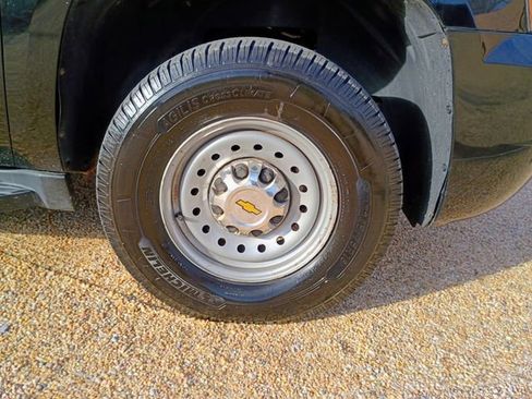 Used 2007 Chevrolet Suburban 2500 LT w/ LT Preferred Equipment Group image 19