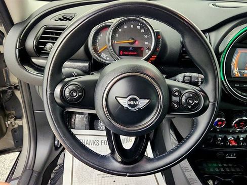 Used 2017 MINI Cooper Clubman FWD image 14