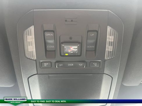 Used 2023 Toyota Highlander XSE image 28