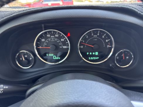 Used 2017 Jeep Wrangler Unlimited Sahara w/ Quick Order Package 24E Chief AWD/4WD image 27