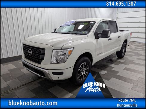 Used 2024 Nissan Titan SV w/ SV Convenience Package image 1