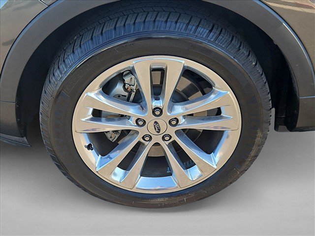 Used 2018 Ford Explorer XLT w/ Equipment Group 202A FWD image 26
