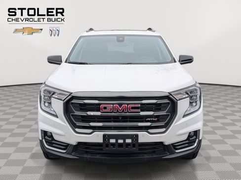 Used 2022 GMC Terrain AT4 w/ Infotainment Package II image 8