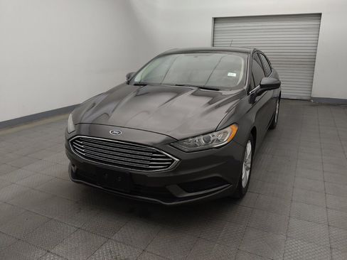 Used 2018 Ford Fusion SE w/ Fusion SE Technology Package FWD image 15