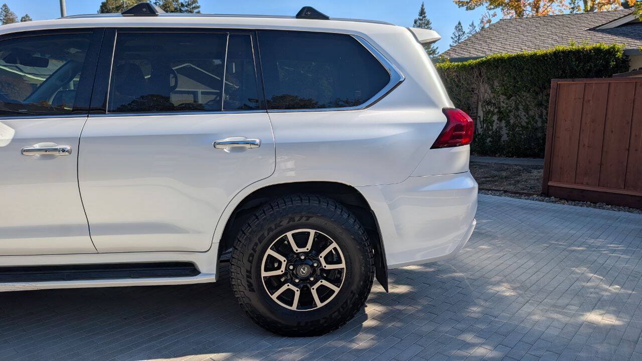 Used 2018 Lexus LX 570 4WD image 10