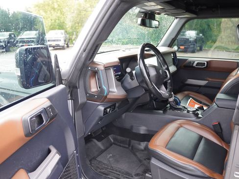 Used 2023 Ford Bronco Outer Banks w/ Sasquatch Package AWD/4WD image 15