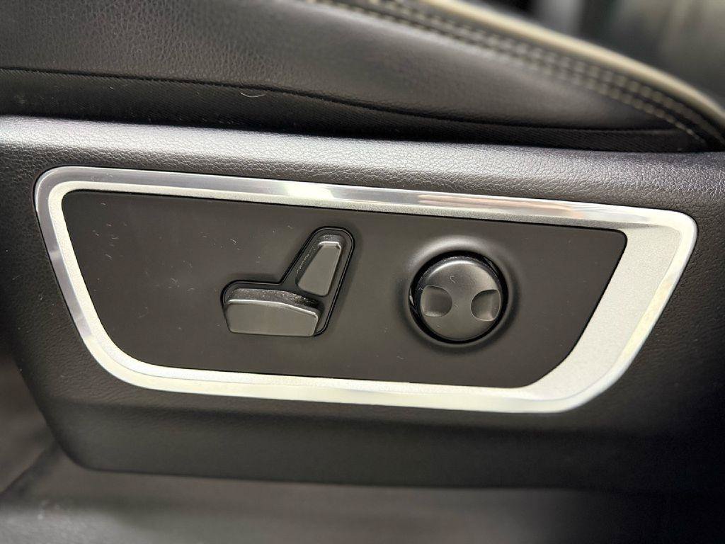 Used 2022 RAM 1500 Laramie AWD/4WD image 10