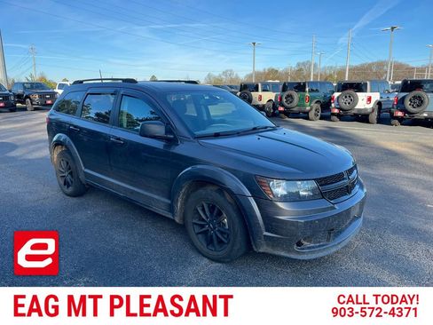 Used 2020 Dodge Journey SE w/ SE Popular Equipment Group image 1