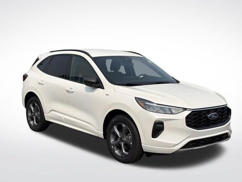 Used 2024 Ford Escape ST-Line w/ Tech Pack #1 AWD/4WD image 2