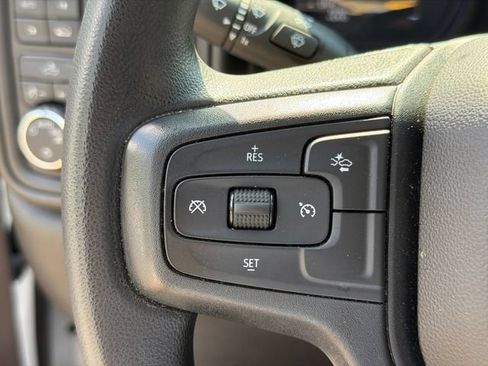 Used 2022 Chevrolet Silverado 1500 Custom AWD/4WD image 24