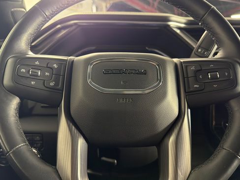Used 2024 GMC Sierra 3500 Denali Ultimate AWD/4WD image 22