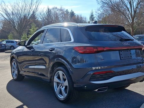 Certified 2025 Audi Q5 Prestige image 4