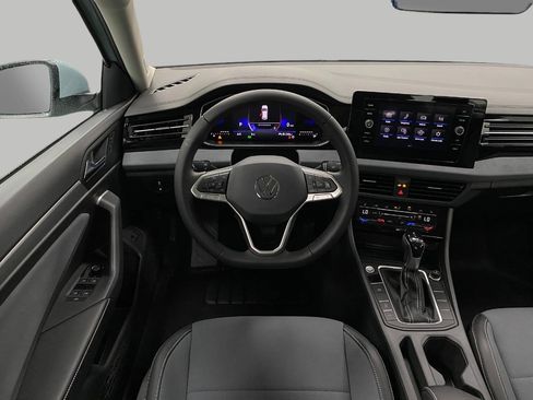 New 2025 Volkswagen Jetta SE image 12