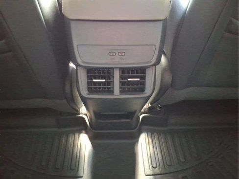 Used 2025 Chevrolet Equinox LT w/ Convenience Package II FWD image 13