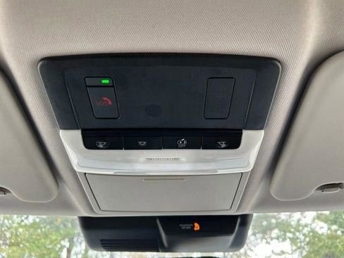 Used 2024 Mitsubishi Outlander SE image 30