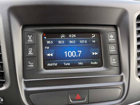 Used 2016 Chrysler 200 Limited FWD image 26