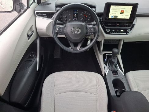 Certified 2024 Toyota Corolla Cross L image 12