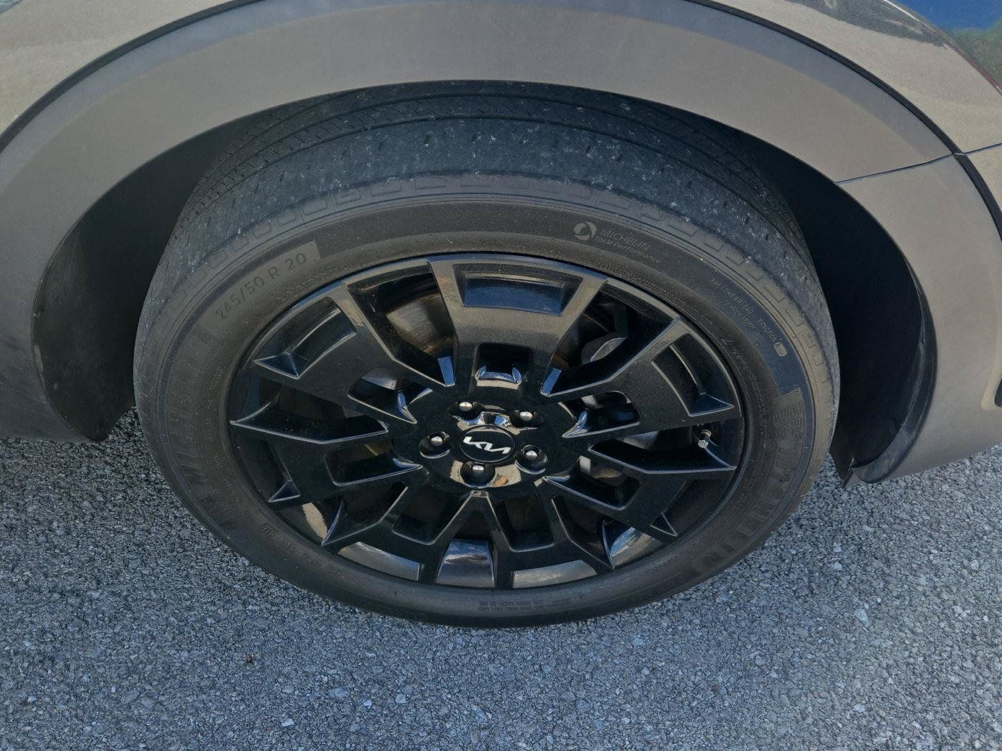 Used 2022 Kia Telluride SX w/ SX Prestige Package AWD/4WD image 9