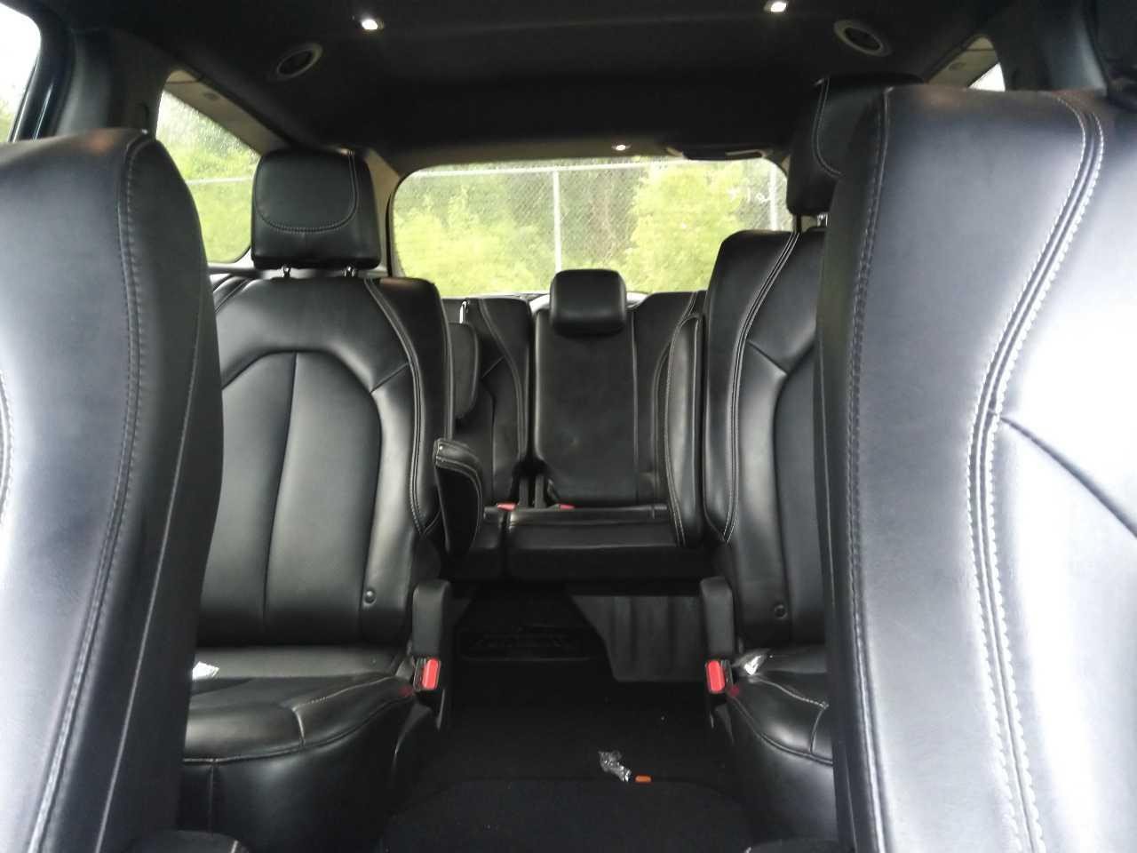 Used 2025 Chrysler Pacifica Select FWD image 7