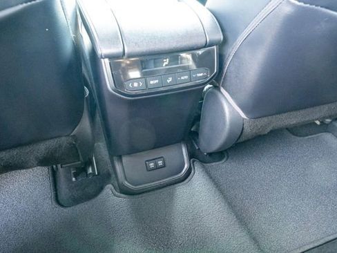 Used 2021 Toyota Highlander XSE FWD image 35