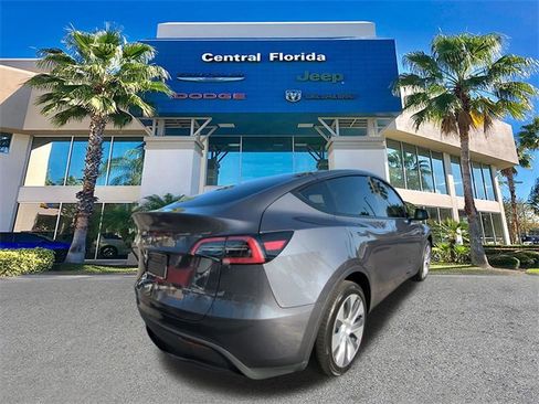 Used 2023 Tesla Model Y Long Range image 5