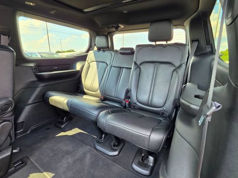 Used 2024 Jeep Wagoneer Series II AWD/4WD image 33