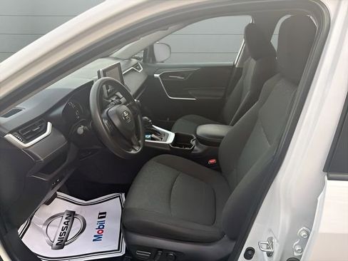 Used 2024 Toyota RAV4 XLE image 12