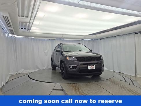 Used 2018 Jeep Compass Latitude AWD/4WD image 1