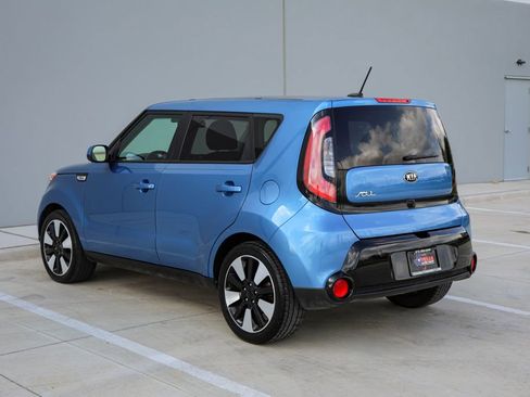 Used 2016 Kia Soul + w/ Designer's Package FWD image 5