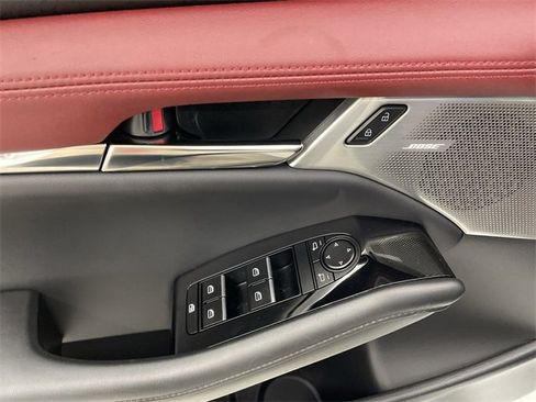 Used 2025 MAZDA MAZDA3 Hatchback w/ Appearance Package image 21