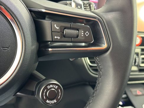 Certified 2026 Porsche Macan AWD/4WD image 29