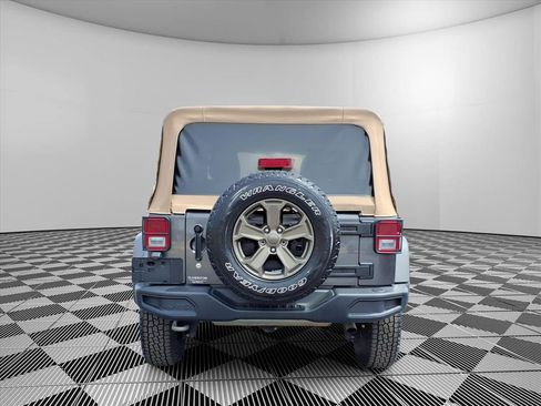 Used 2018 Jeep Wrangler Unlimited Sport AWD/4WD image 6