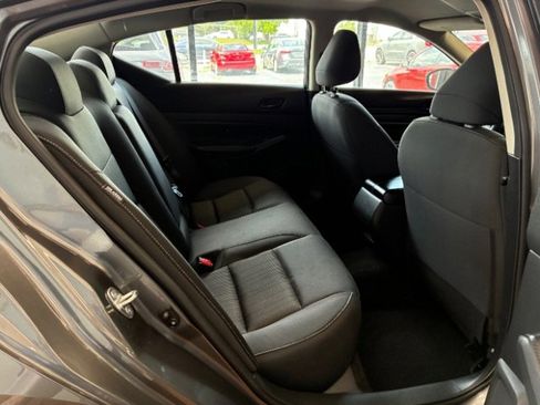 Used 2024 Nissan Altima 2.5 S FWD image 30