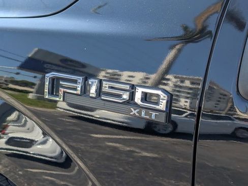 Used 2016 Ford F150 XLT image 3