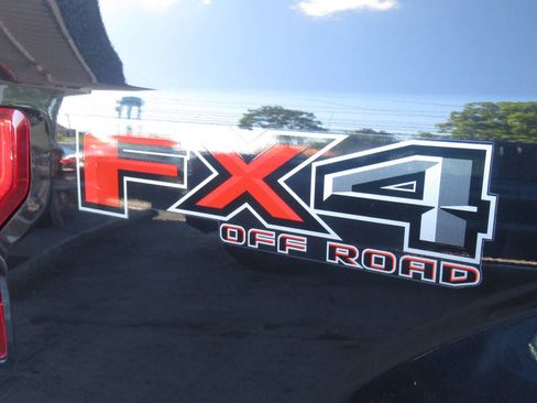 Used 2019 Ford F150 XLT w/ Equipment Group 302A Luxury AWD/4WD image 12