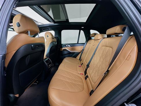 Used 2023 BMW X5 xDrive45e image 25