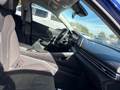 Used 2021 Hyundai Elantra SEL w/ Convenience Package image 13