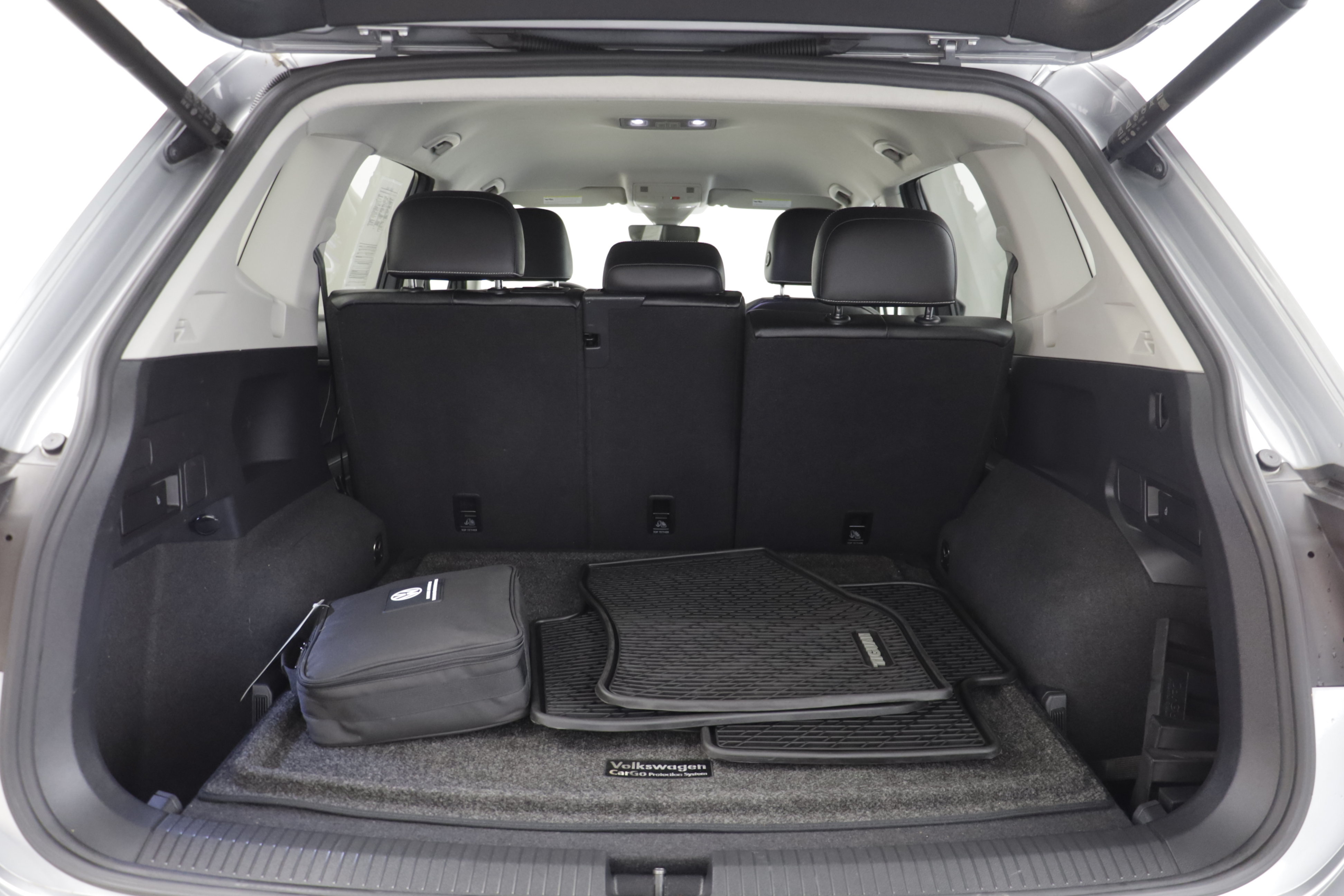 Used 2022 Volkswagen Tiguan SE AWD/4WD image 17
