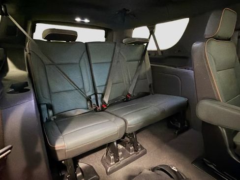 Certified 2025 GMC Yukon XL AT4 w/ AT4 Premium Package AWD/4WD image 24
