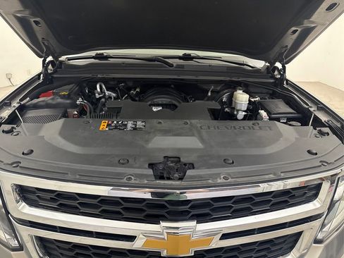 Used 2019 Chevrolet Tahoe LT w/ Luxury Package RWD image 10